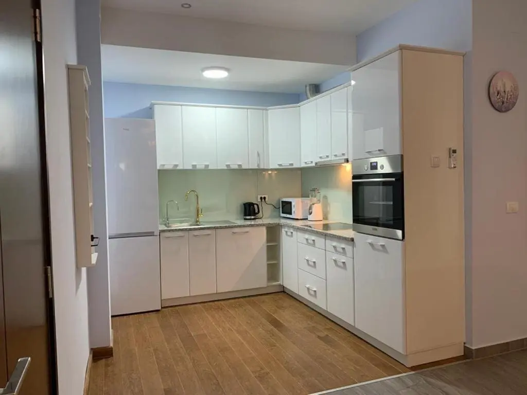 Waterfront apartments in Dobra Voda-Bar