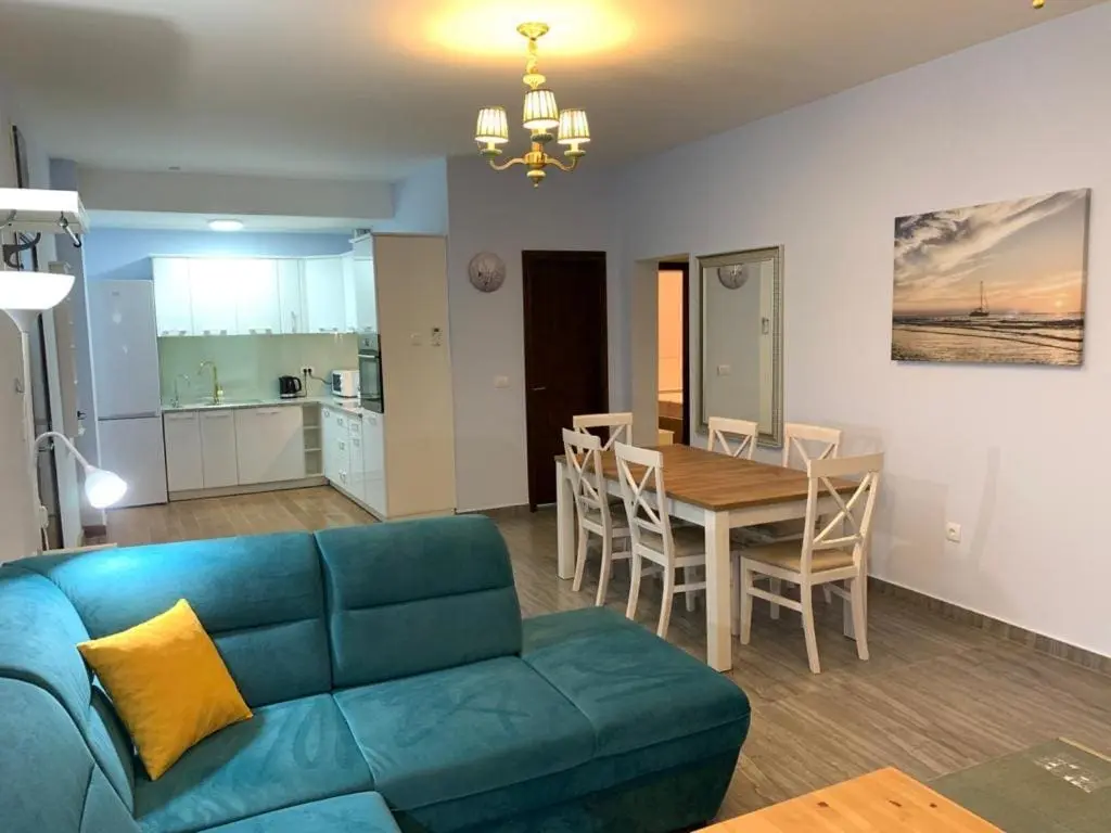 Waterfront apartments in Dobra Voda-Bar