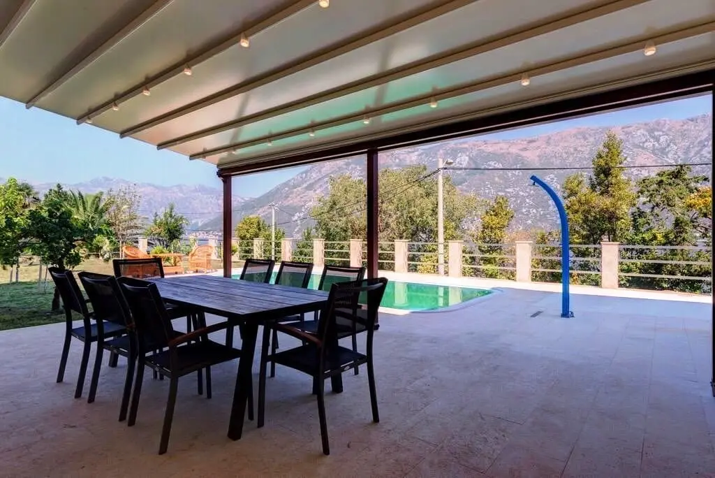 Luxury Villa for Sale in Boka Kotor Bay – Stoliv