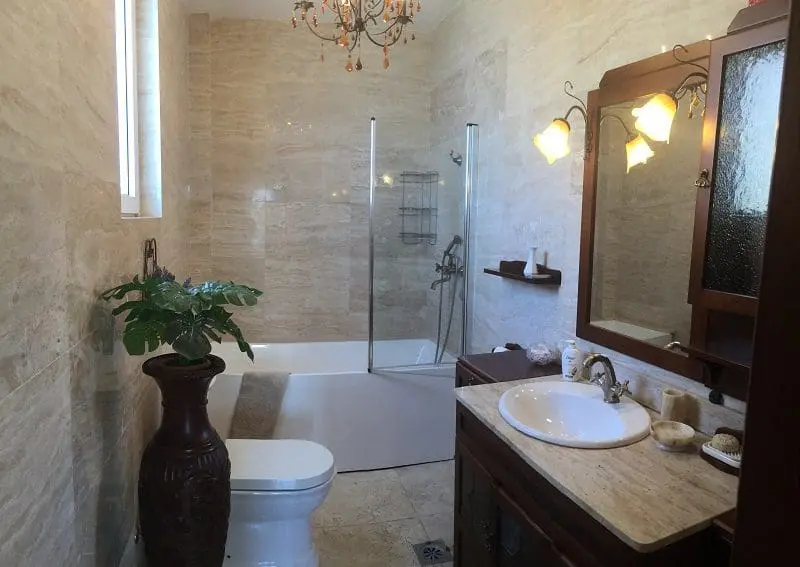 Sea front villa for sale in Utjeha