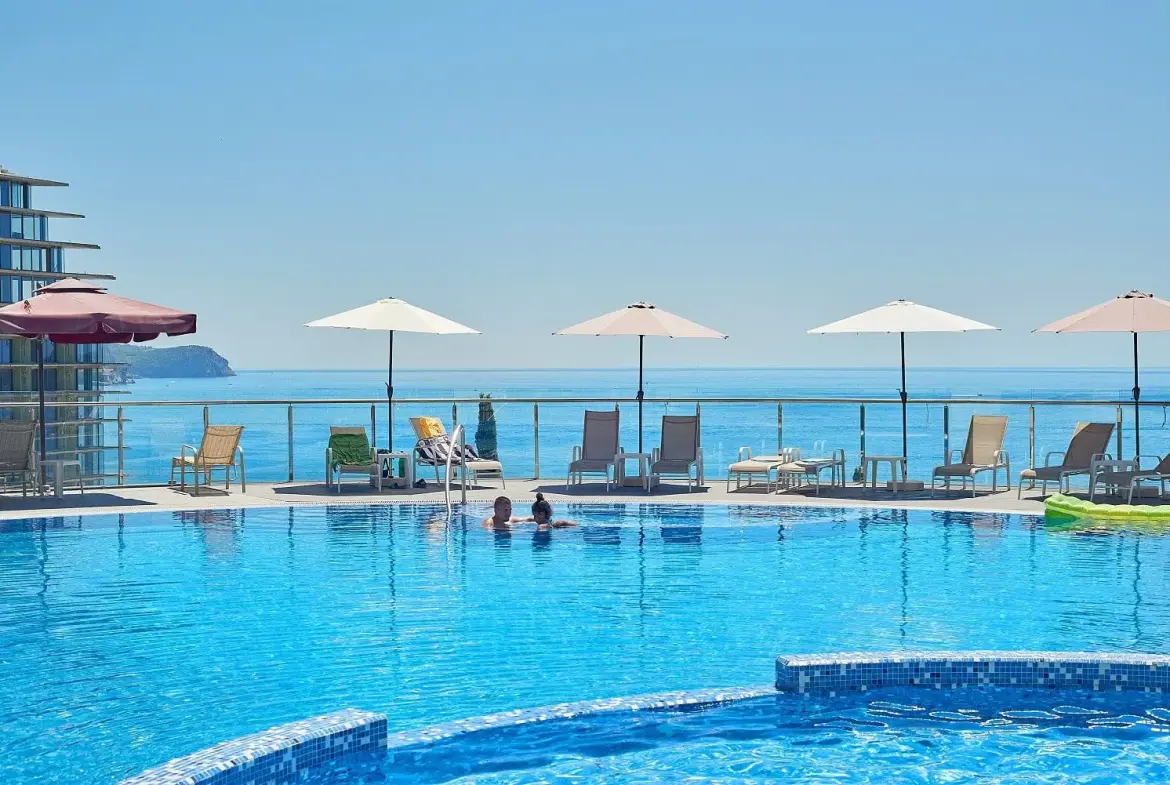 A Premium Apartment in a Complex with a Pool