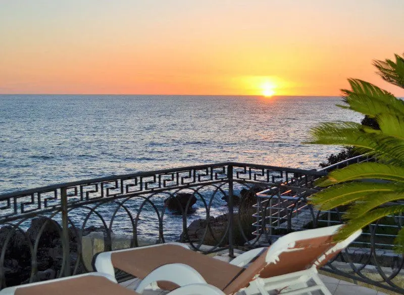 Sea front villa for sale in Utjeha
