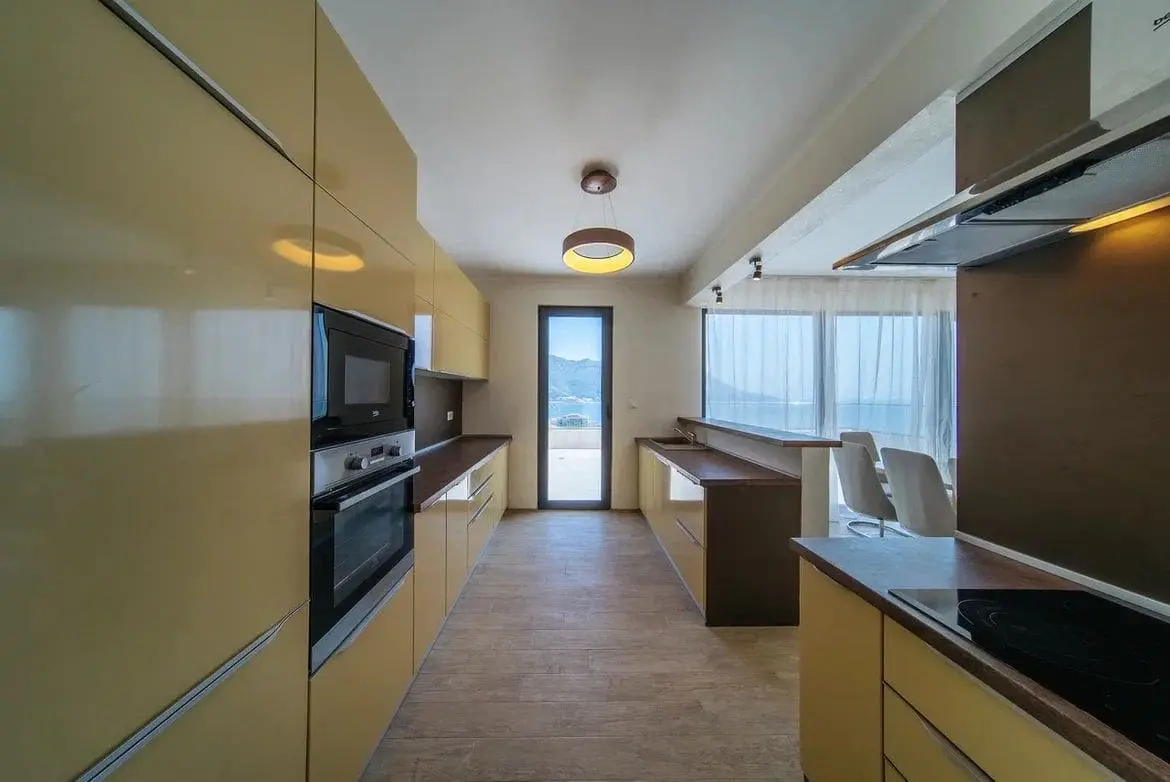 Luxury Penthouse with Panoramic Sea Views in Budva-Becici