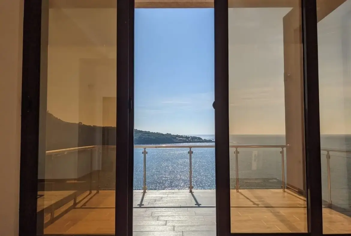 Seafront villa for sale in Montenegro-Modern Villa near Veliki Pijesak Beach