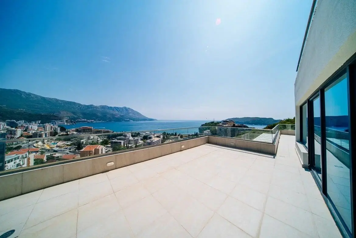 Luxury Penthouse with Panoramic Sea Views in Budva-Becici