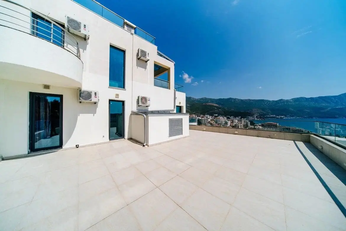 Luxury Penthouse with Panoramic Sea Views in Budva-Becici