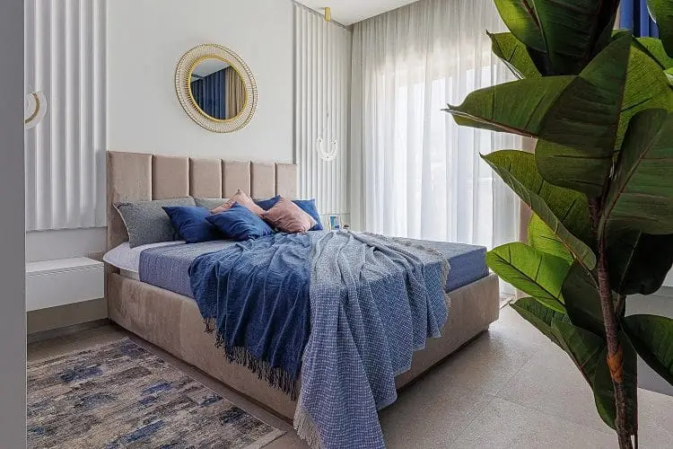 A Premium Apartment in a Complex with a Pool