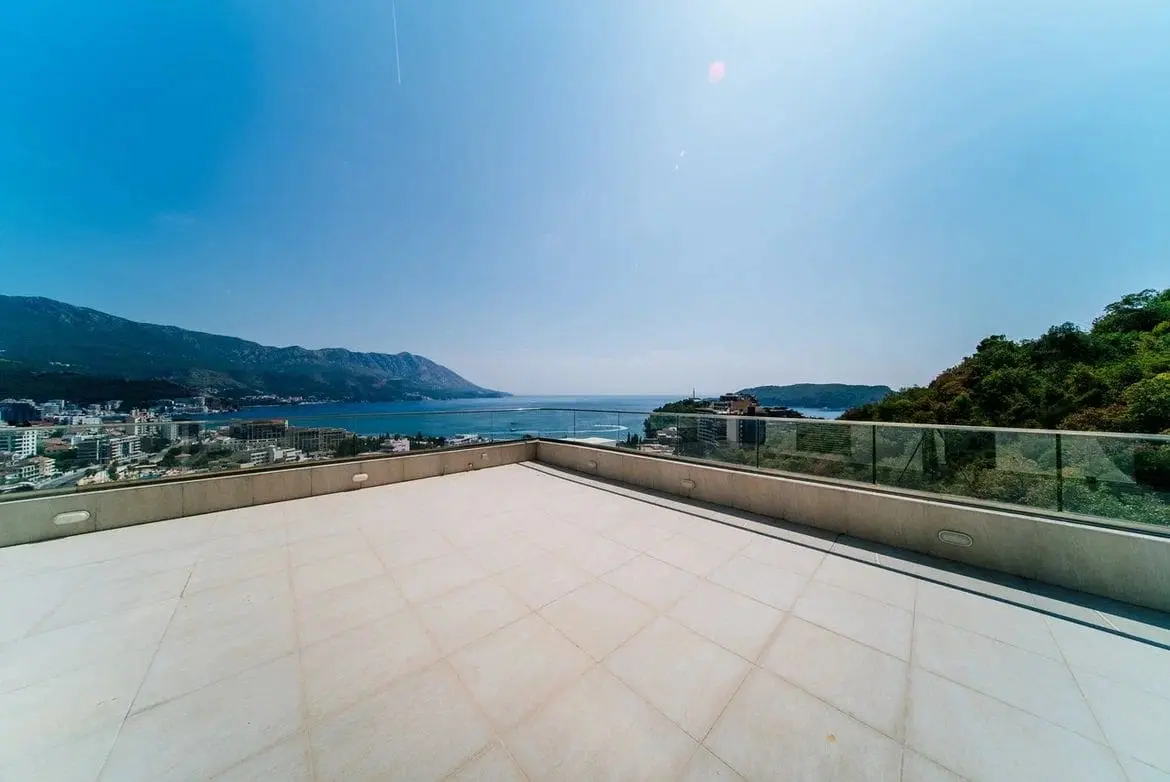 Luxury Penthouse with Panoramic Sea Views in Budva-Becici