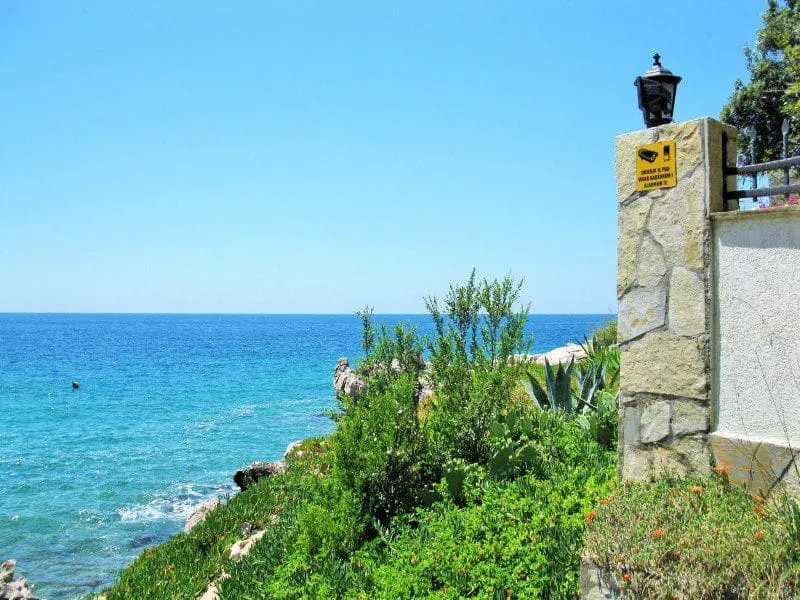 Sea front villa for sale in Utjeha