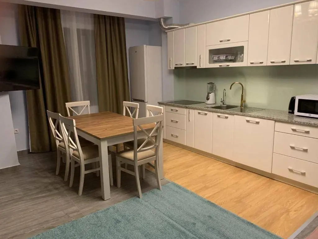 Waterfront apartments in Dobra Voda-Bar