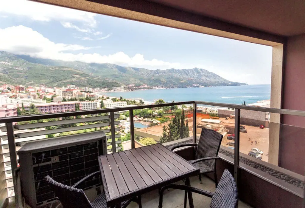 Two bedrooms apartment in Becici