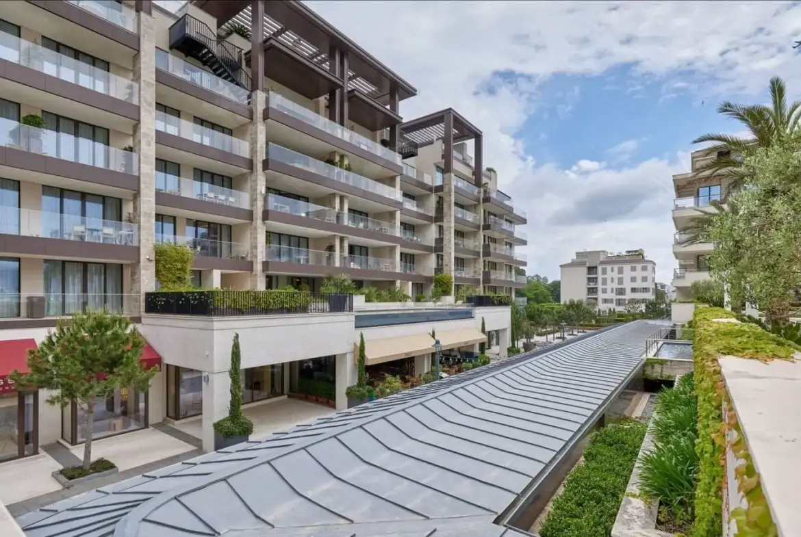 Luxury Apartment Porto Montenegro – 3 Bedrooms, Prime Living