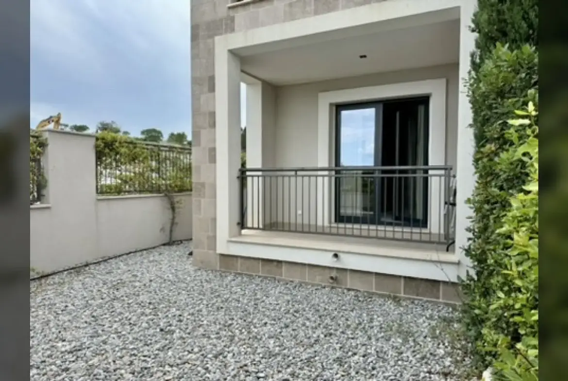 Apartment with Terrace Luštica Bay – 2-Bedroom Ideal Home
