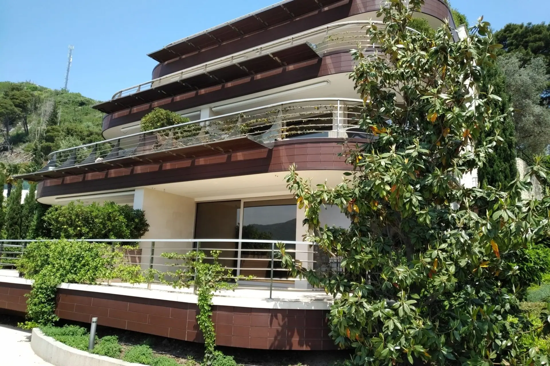 Luxury Dukley Gardens Apartment in Becici – 3-Bed, Sea View & Smart Home