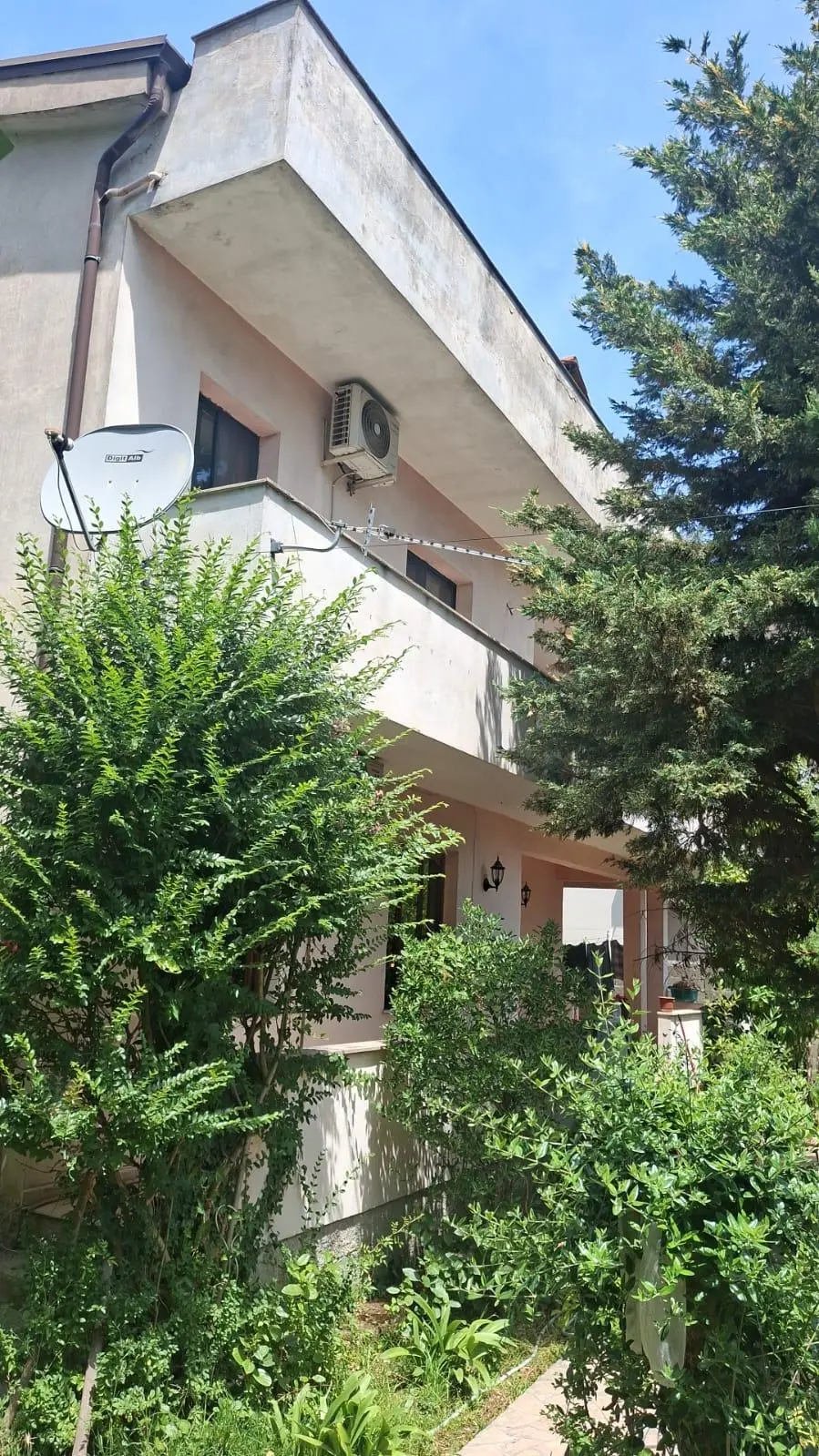 Two-Story House for Sale near Kthesa e Kamzës, Tirana