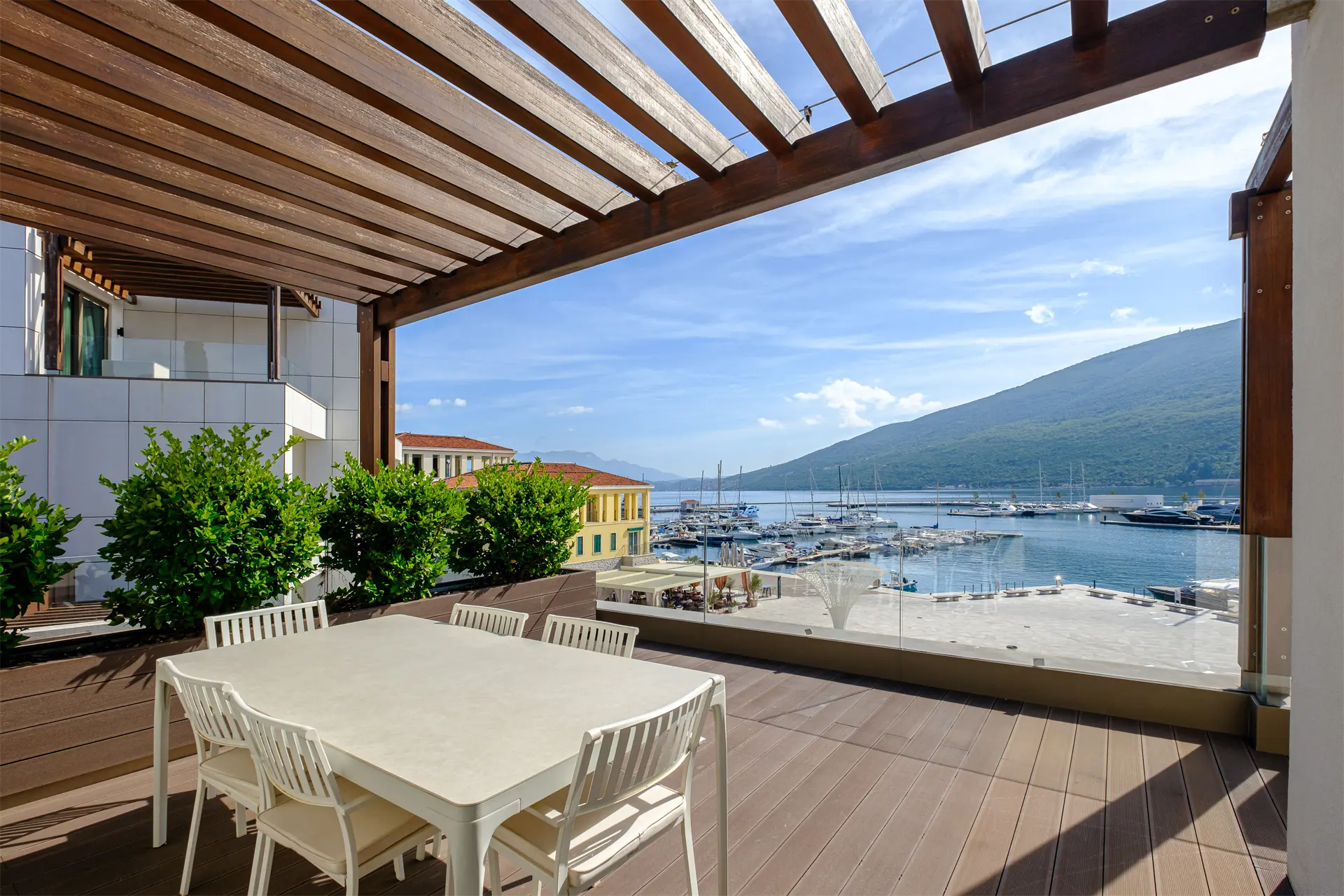 a0f0c6d51b4a37ea2b975963464d4cfe Modern two-bedrooms apartment at Marina residence, Portonovi