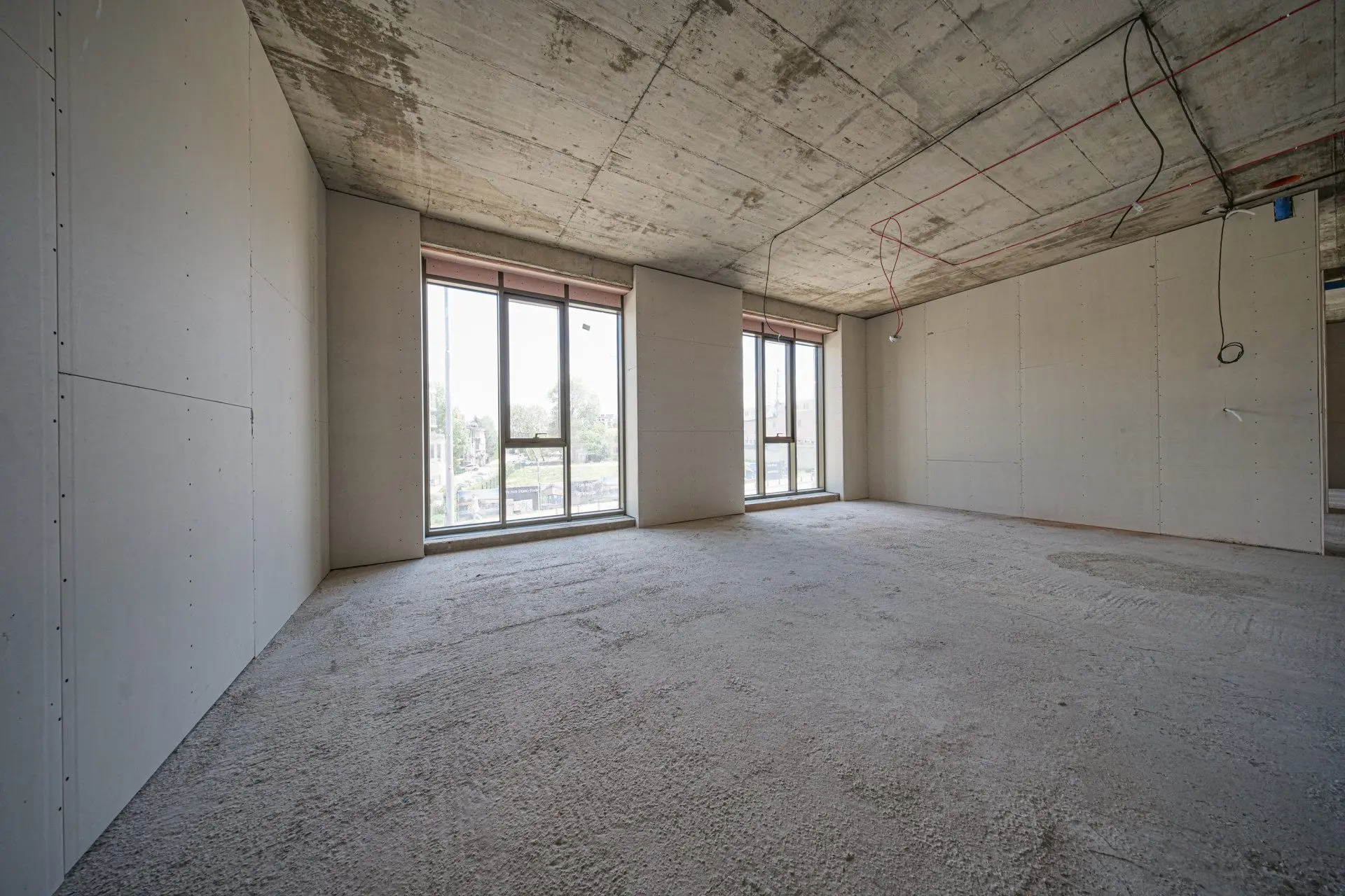 Office in a new elegant building on Cherni Vrah Blvd. for sale
