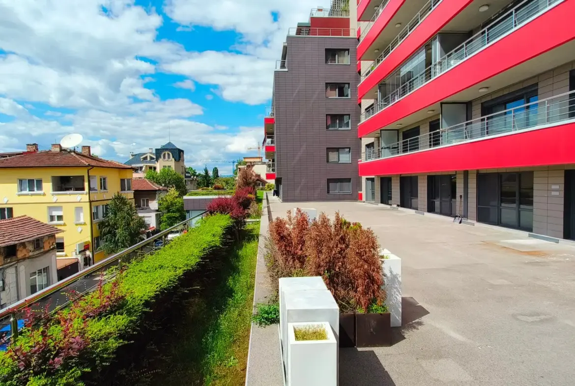 Spacious and fully furnished new apartment in the central part of Sofia