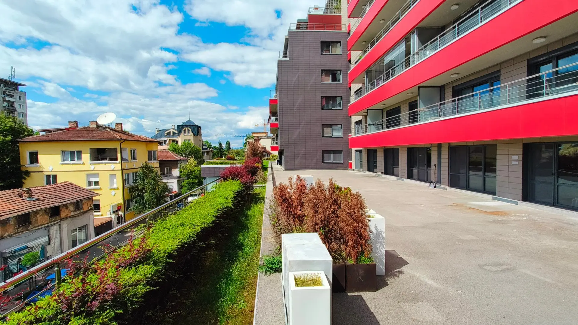 Spacious and fully furnished new apartment in the central part of Sofia