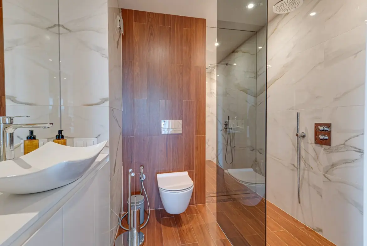 Remarkable multi-bedroom penthouse with panoramic views in Lozenets