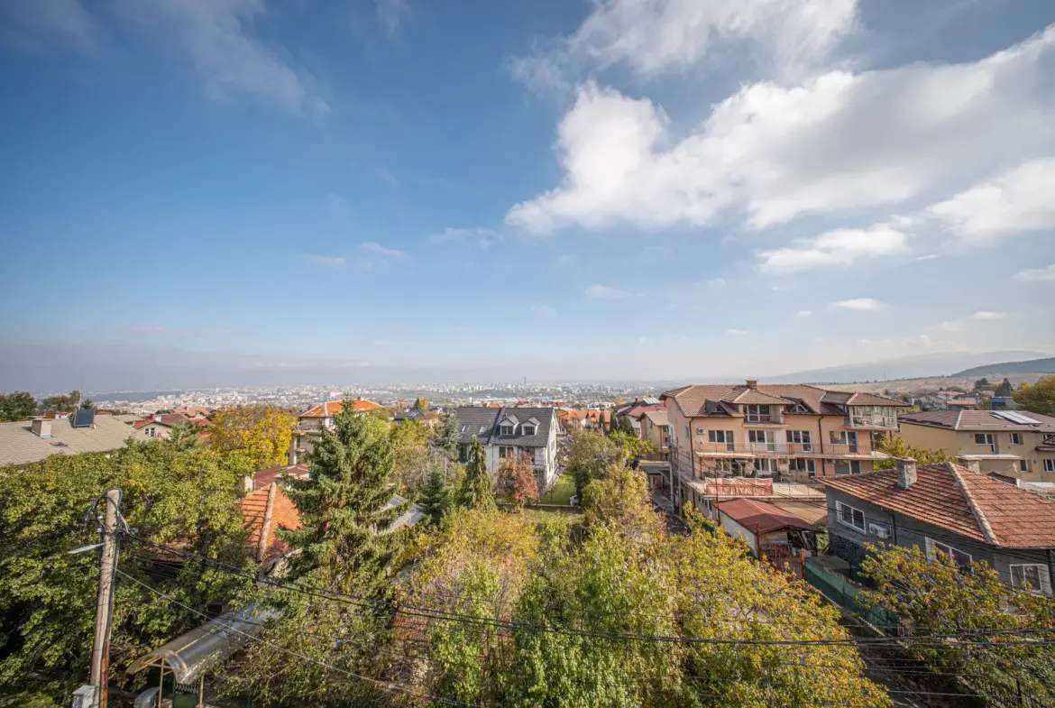 Exclusive building with panoramic views and the possibility of individual sales