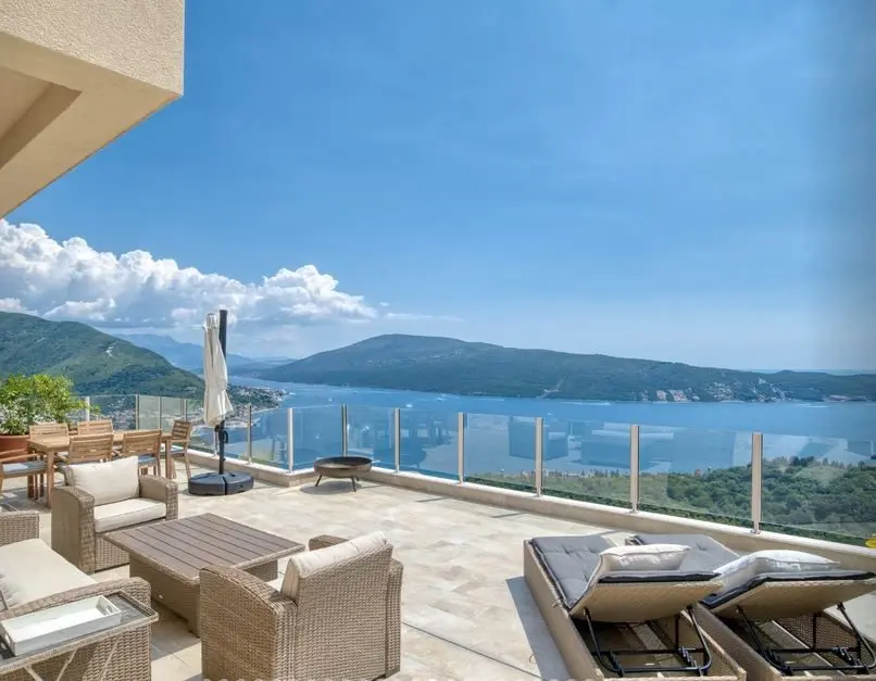 Villa Podi with panoramic sea view