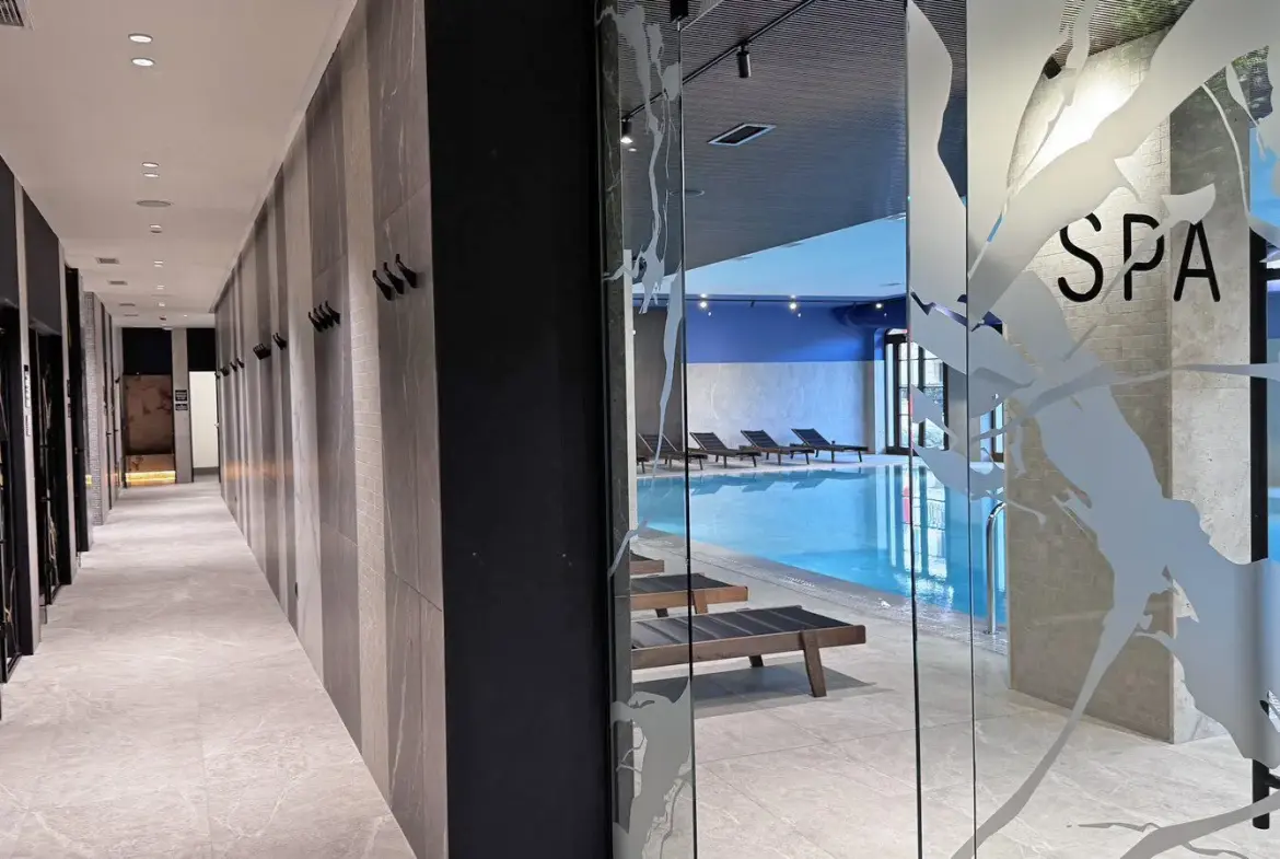 Three-bedroom apartment in a new luxury complex in Krastova vada