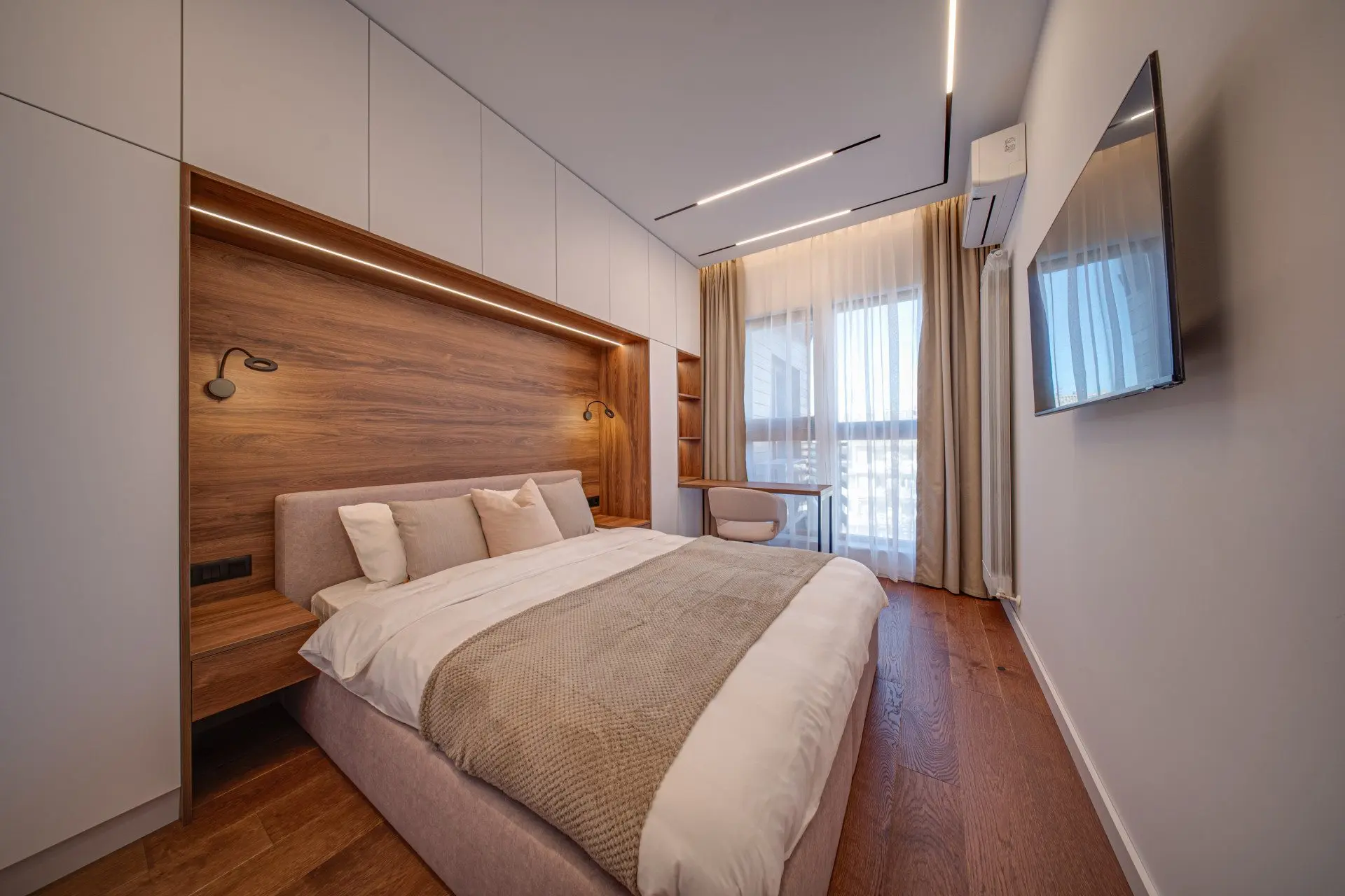 Stylish two-bedroom apartment in the emblematic building in Iztok district for sale