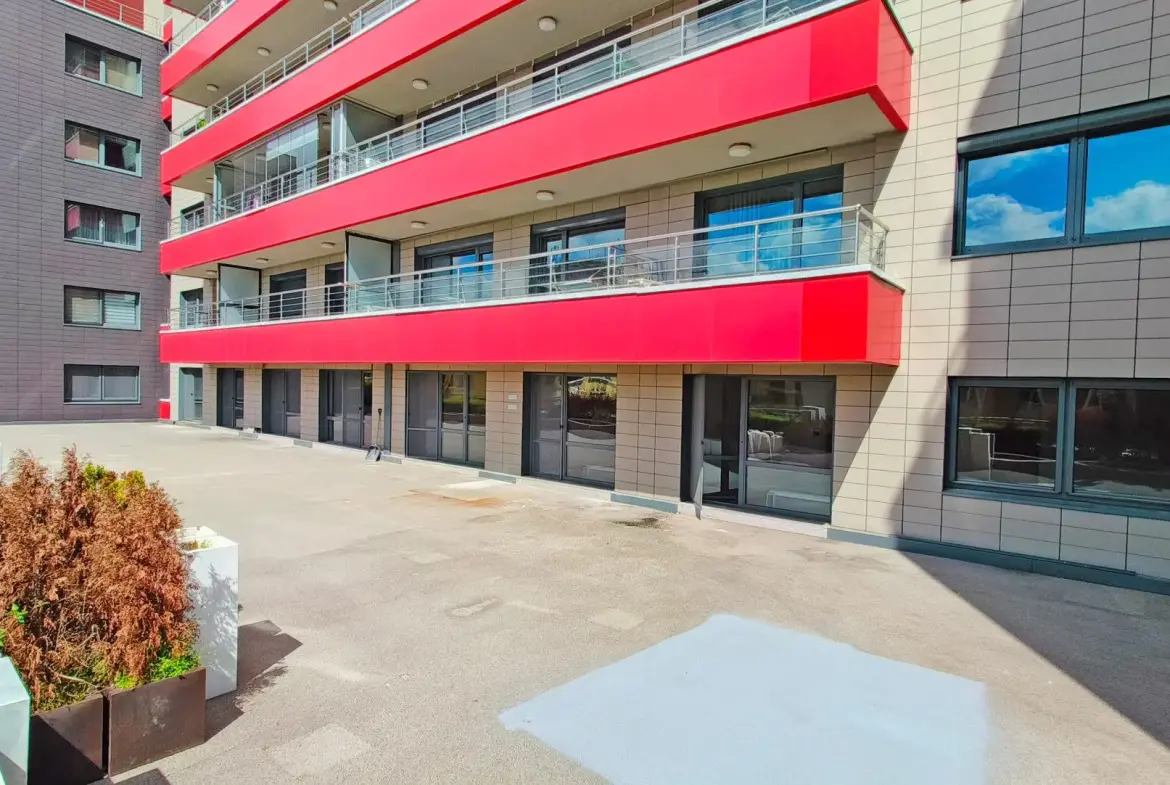 Spacious and fully furnished new apartment in the central part of Sofia