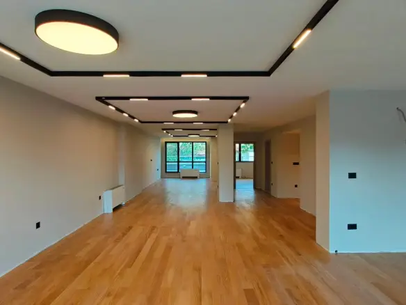 Spacious and fully furnished new apartment in the central part of Sofia
