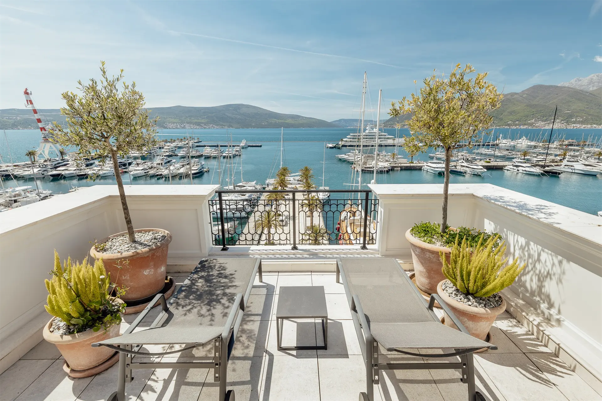 a53c2ea3a80fac8a73f1a499c6c97972 Luxurious penthouse within the Regent 5* hotel, Porto Montenegro