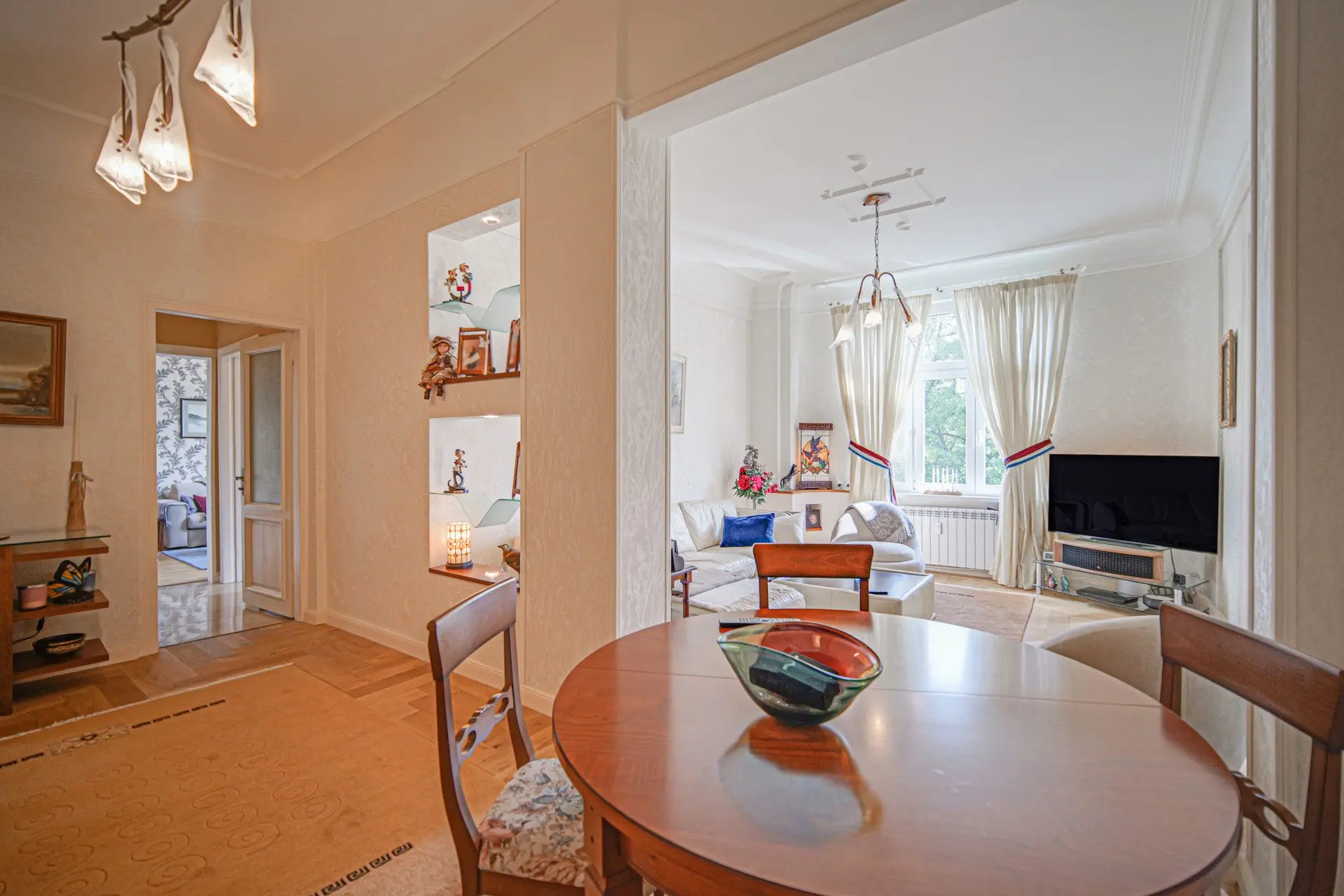 a59db8a4f1eea38abbdaa3b6f25a326d Elegant apartment with panoramic views in the heart of Sofia for sale