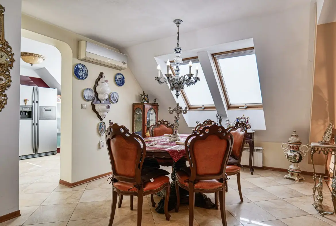 Aristocratic multi-room apartment with unique antiques in Mladost 1 for sale