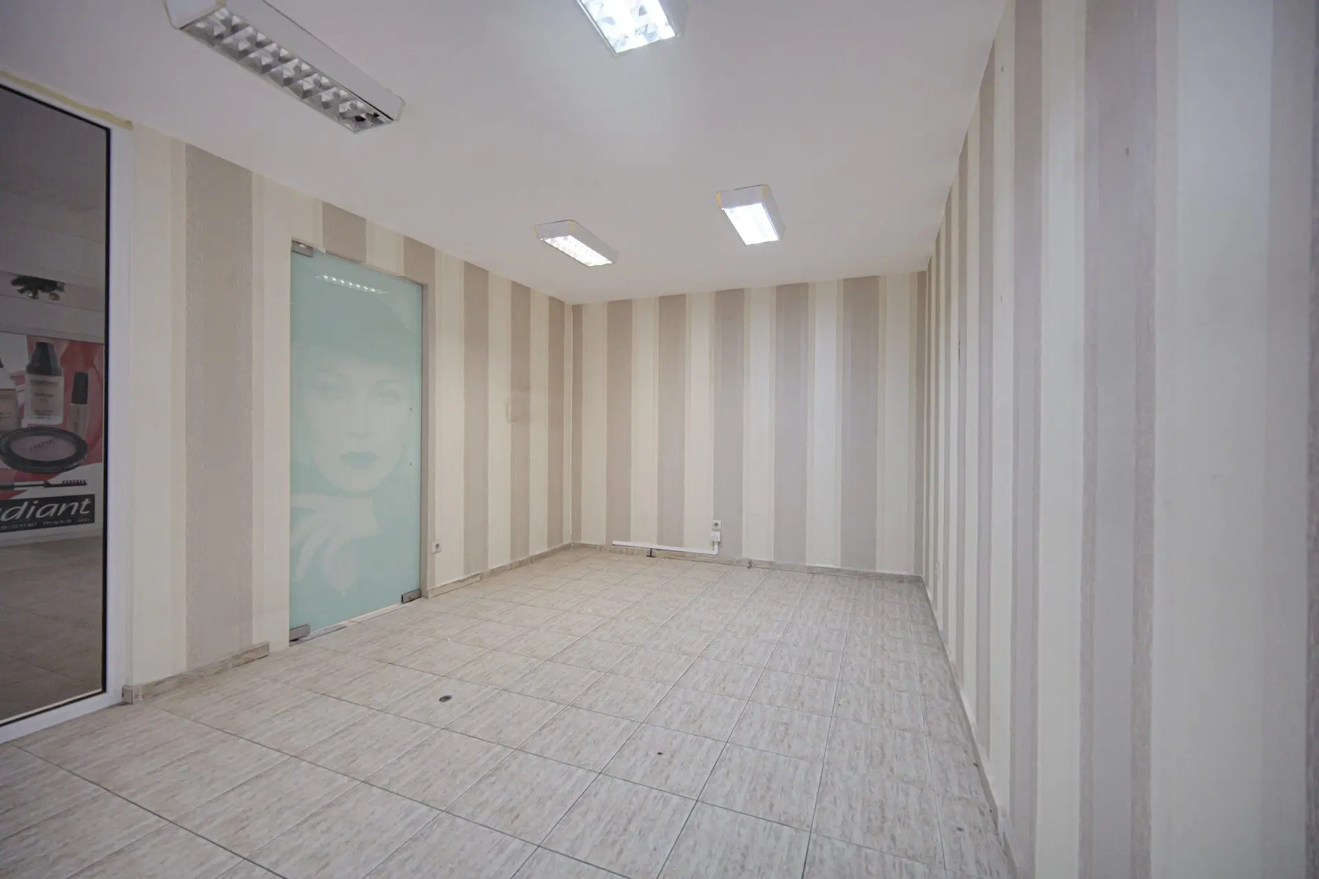 a5fefb41ac4b3df8482fc931822637aa-1 Bright office on two floors in Lozenets district for sale