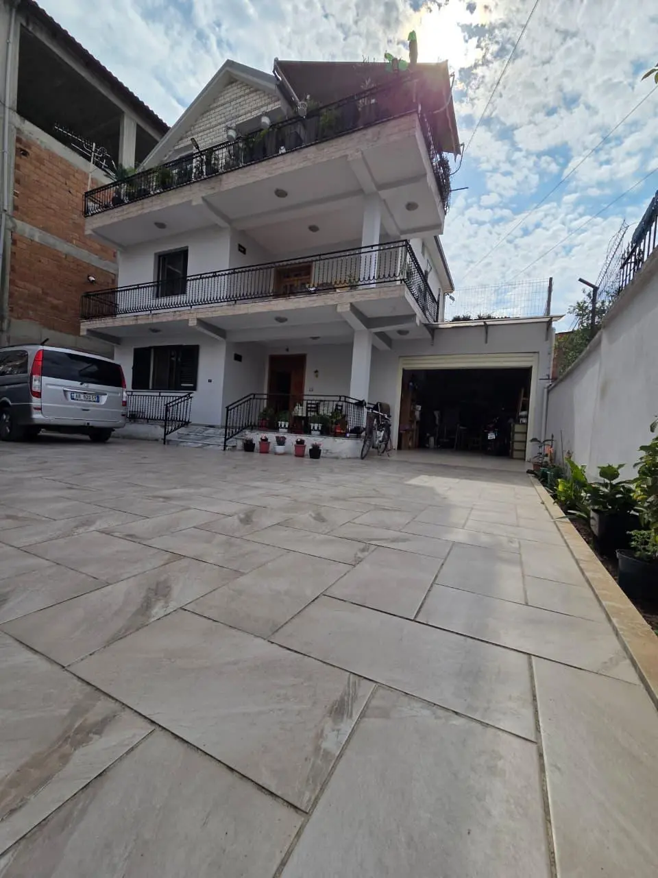 a75bbe24-4b3e-4221-82c2-3b37b9556444 3-Storey Villa for Sale in New Boulevard Area, Tirana | 280.70 m² Land Plot