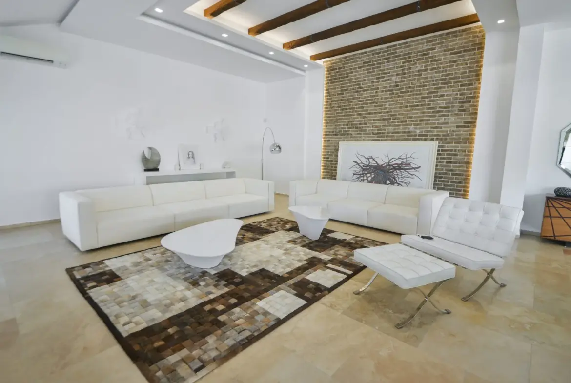 3-Bedroom Apartment in Pod magistralom, Budva