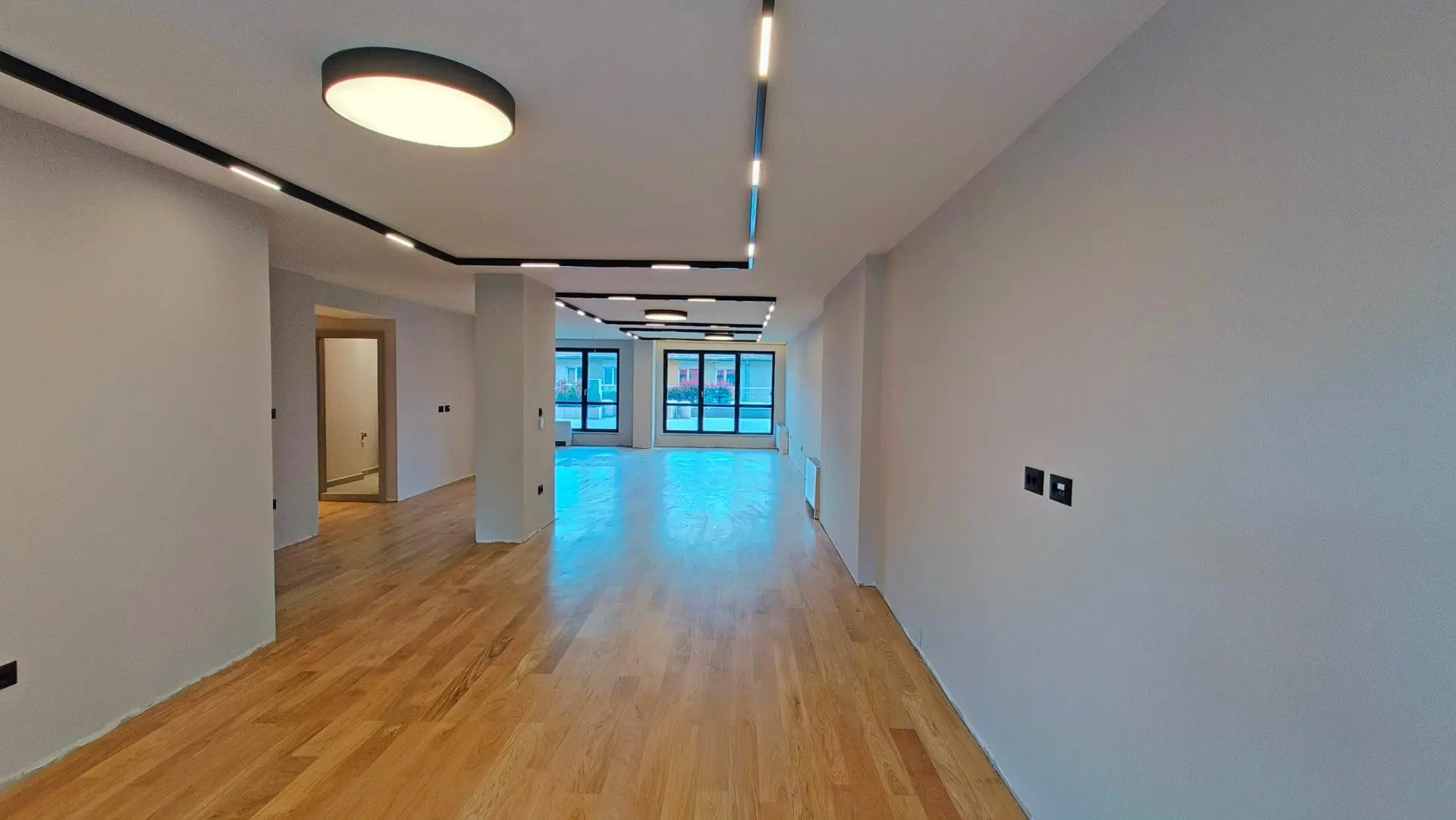 Spacious and fully furnished new apartment in the central part of Sofia