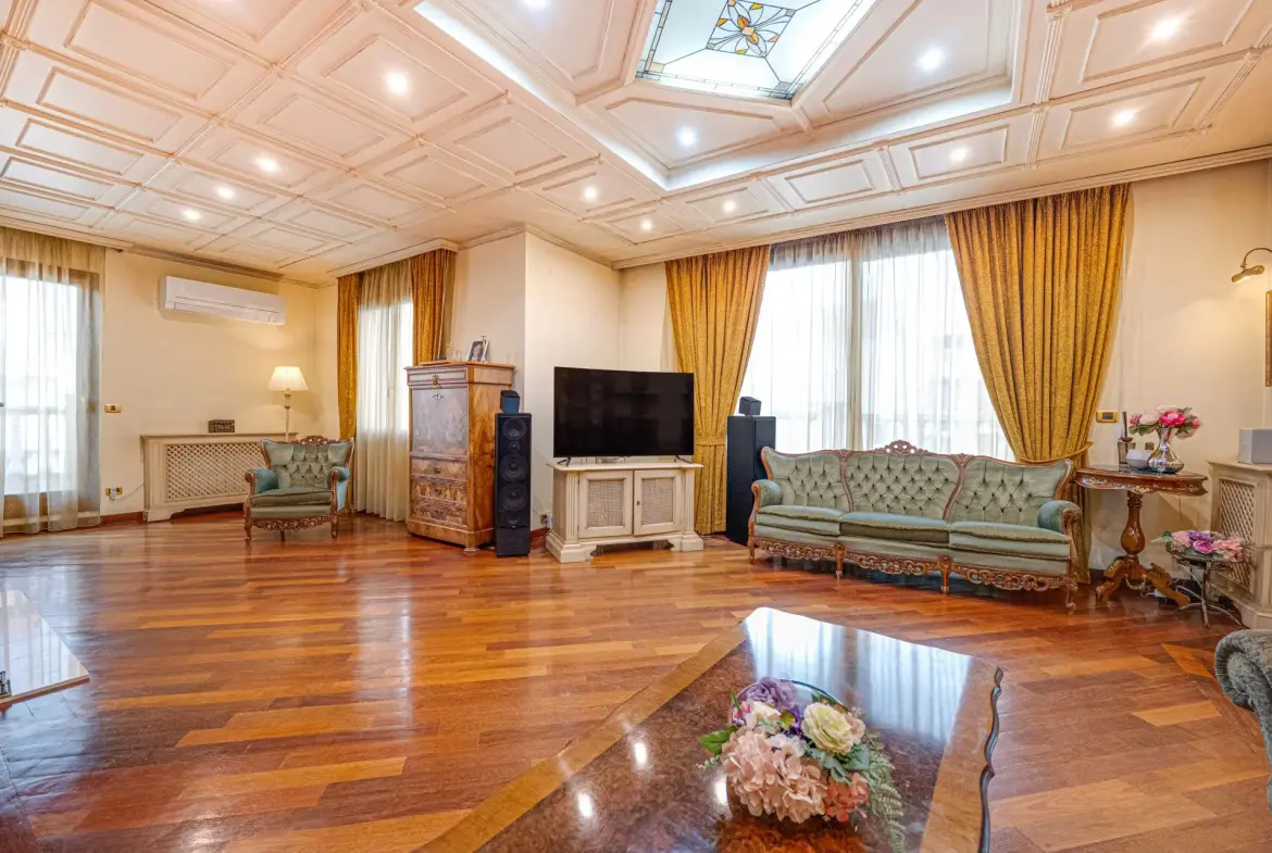 Impressive classic three-bedroom apartment in Manastirski Livadi-West district for sale
