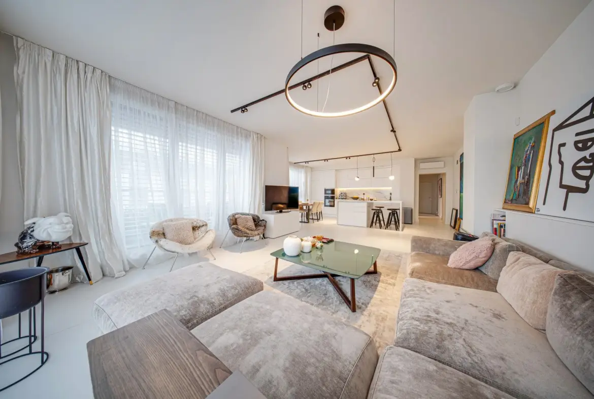 Luxury four-bedroom apartment in Residential Park Sofia for sale