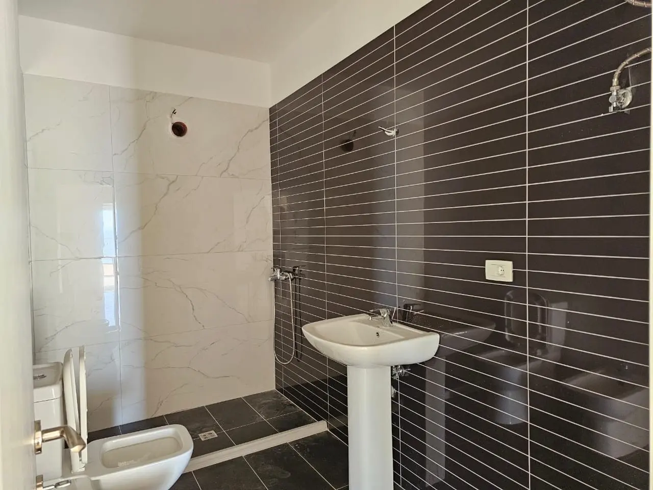 a9769d2f-5b90-466b-8623-fa11a1f1da3b Two Bedroom For Sale In Saranda Albania