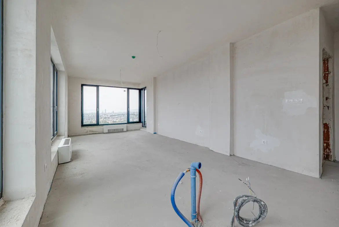 Three-room apartment in a modern new building next to MALL Paradise for sale