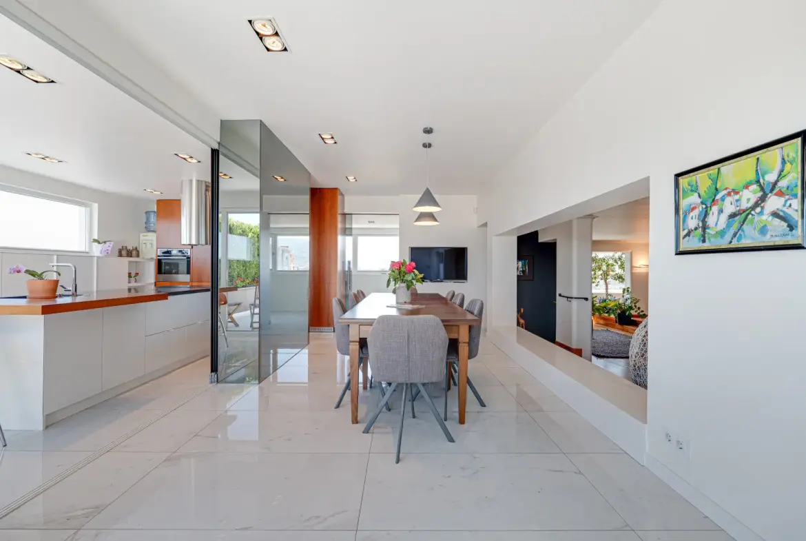 Remarkable multi-bedroom penthouse with panoramic views in Lozenets