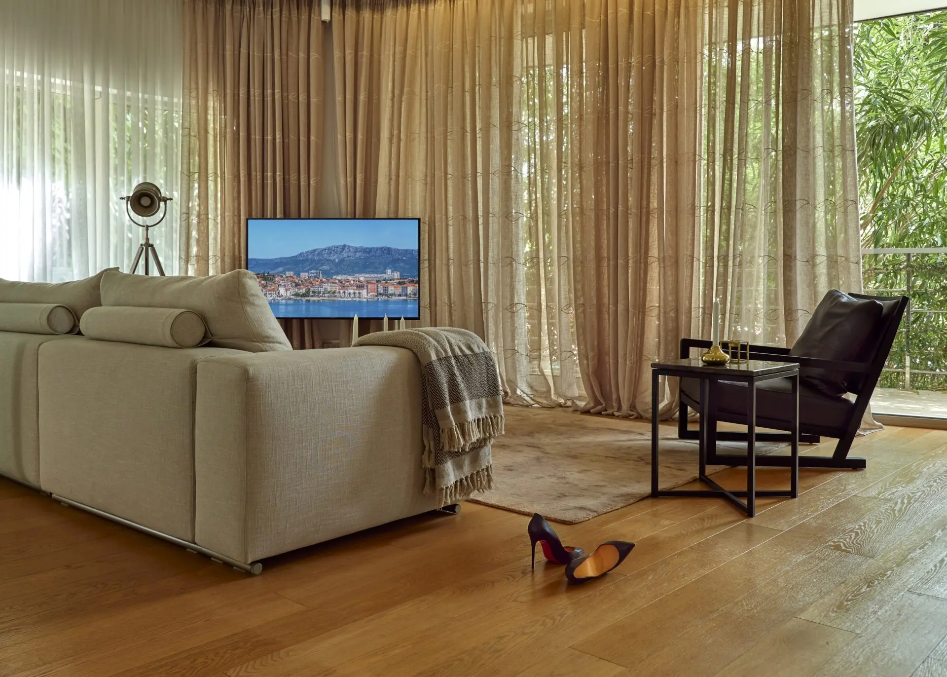 Luxurious one bedroom apartment