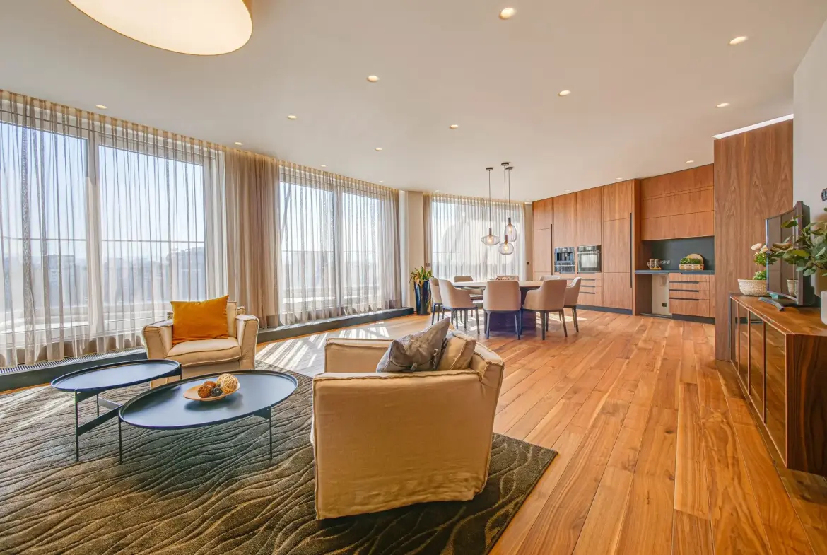 Magnificent three-bedroom apartment with a double garage in the Iztok district for sale