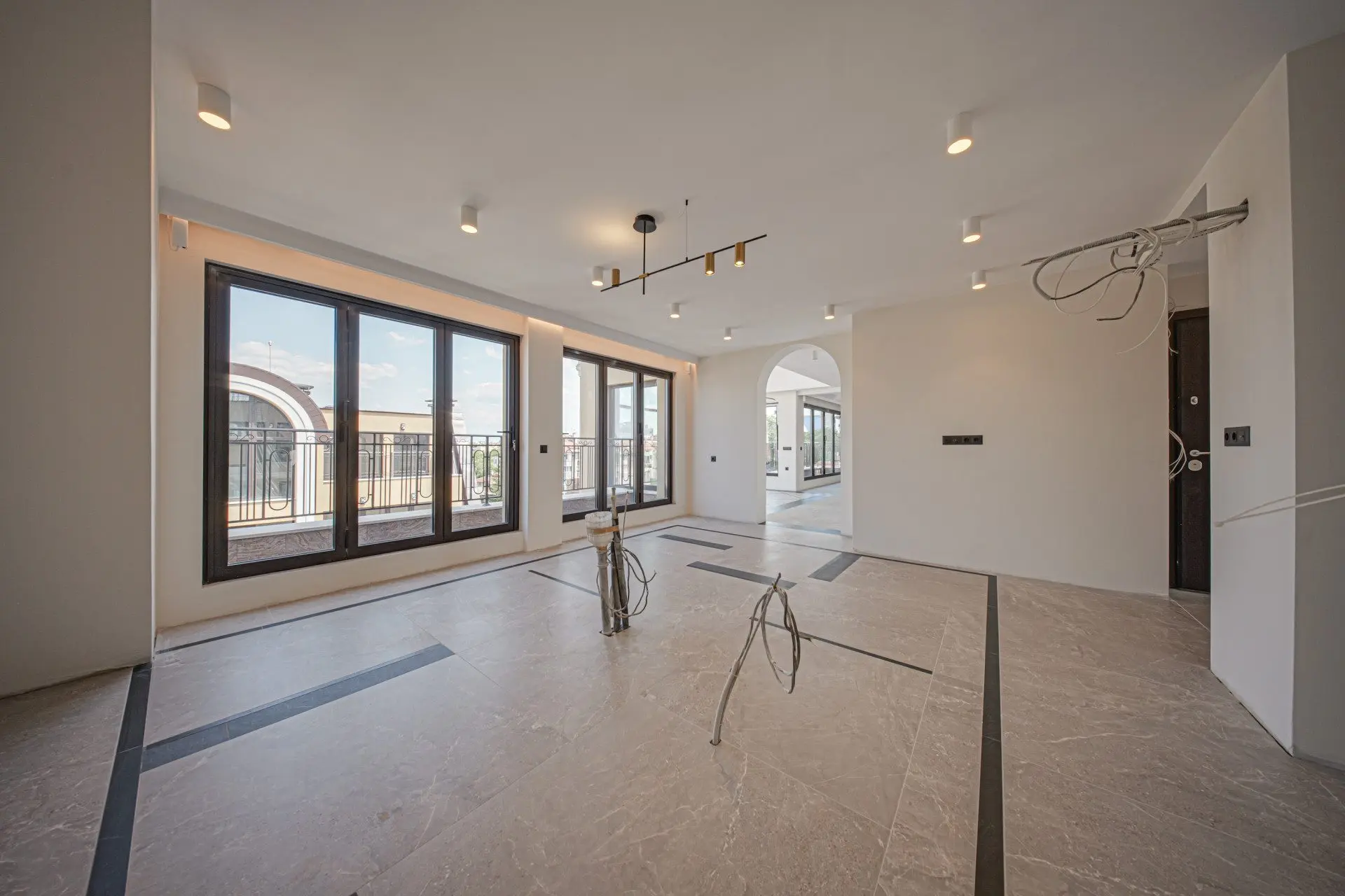 Spacious apartment with amazing views of the city in the Center for sale