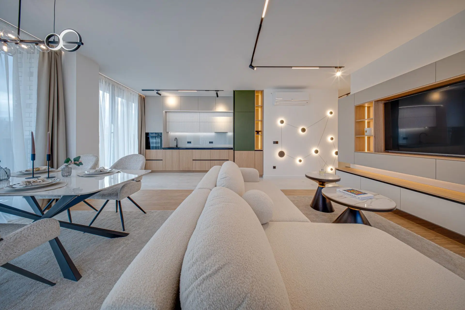 ad94ce1f7d11e3c0e59cb09971fff7a8 Luxurious two-bedroom apartment in an iconic, innovative building Kosher