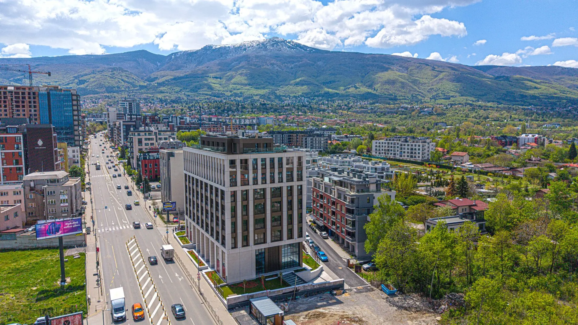 Office in a new elegant building on Cherni Vrah Blvd. for sale
