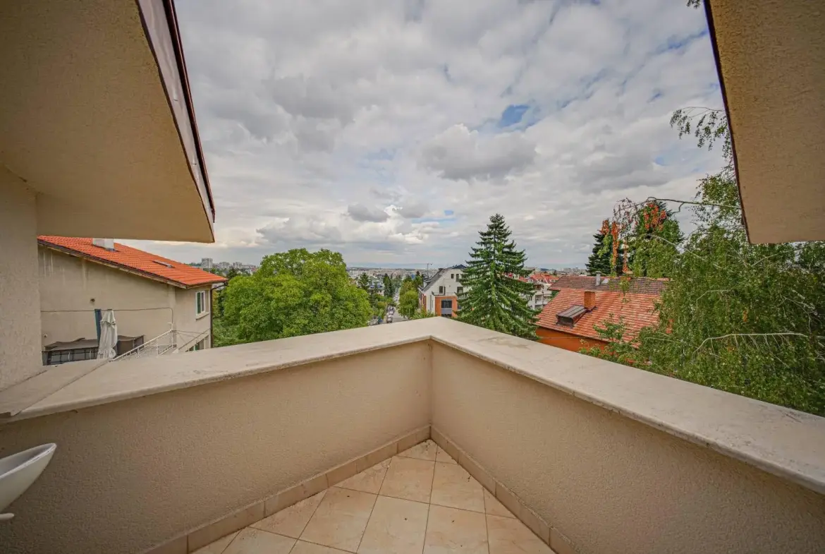 Aristocratic house in the metropolitan district of Boyana for sale