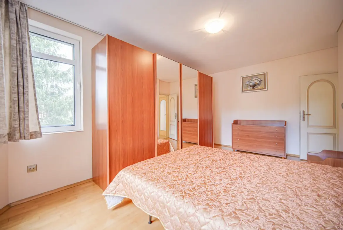 Spacious four-room apartment with panoramic views of Borisova Garden in the heart of Lozenets