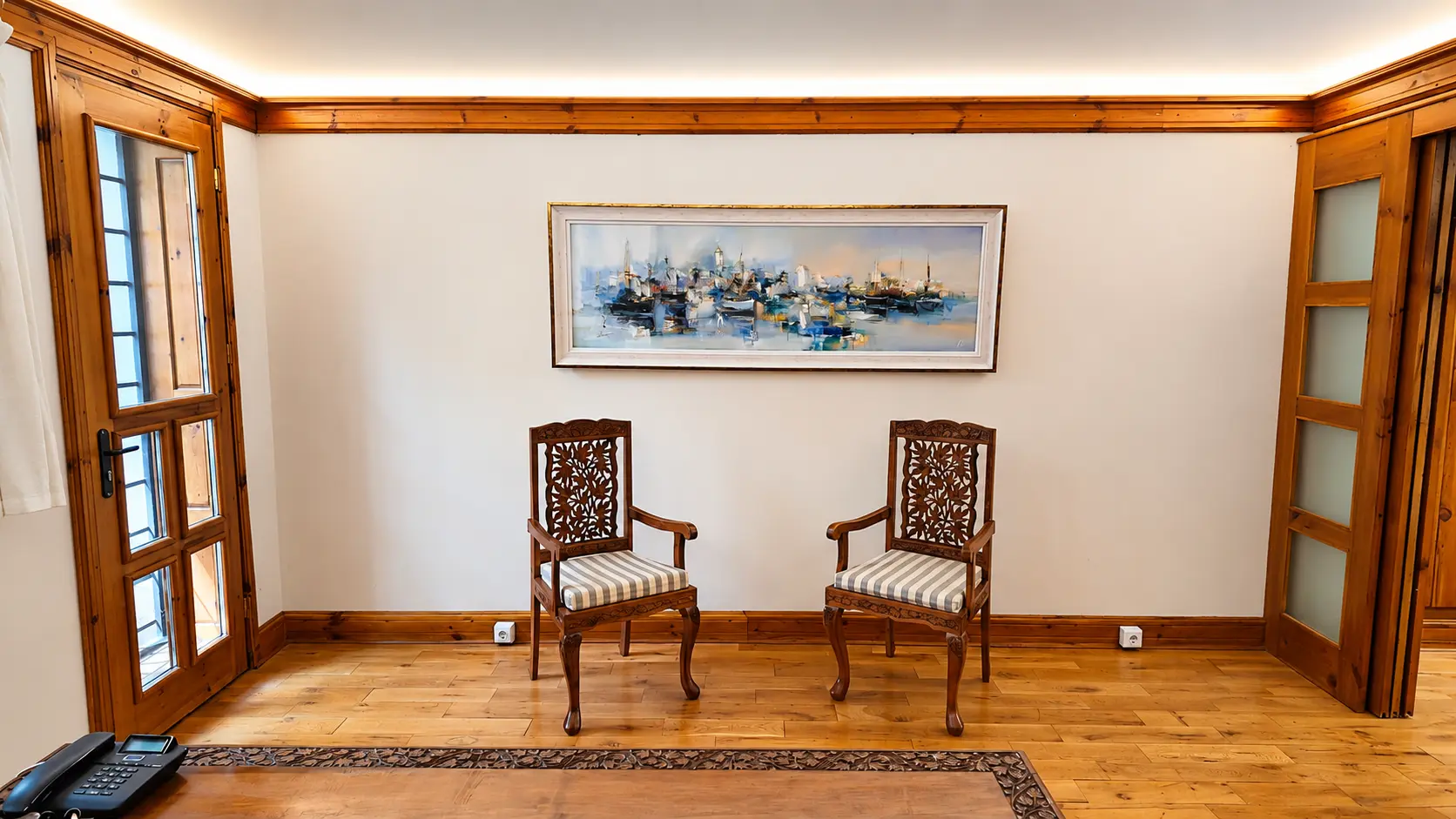 Detached house located in the heart of the old town and the iconic Greek Quarter